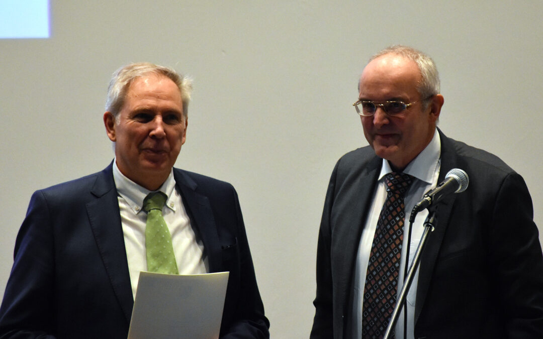 Kollege und Mensch geblieben: Berufskolleg Technik verabschiedet Schulleiter Manfred Kämpfer