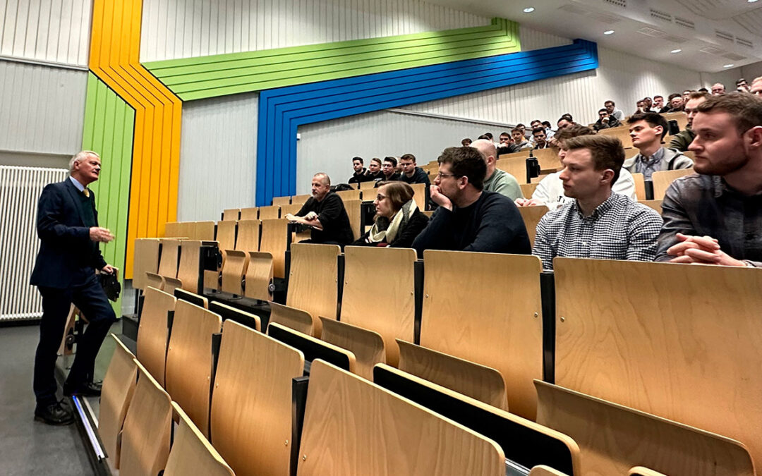 Erstes Wirtschaftspolitisches Gespräch am Berufskolleg Technik Siegen